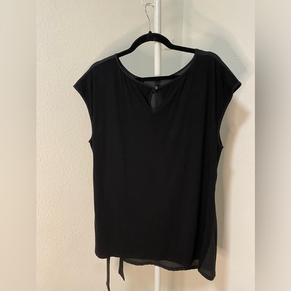 Beautiful Vince Camuto blouse, Size Large - Picture 3 of 3